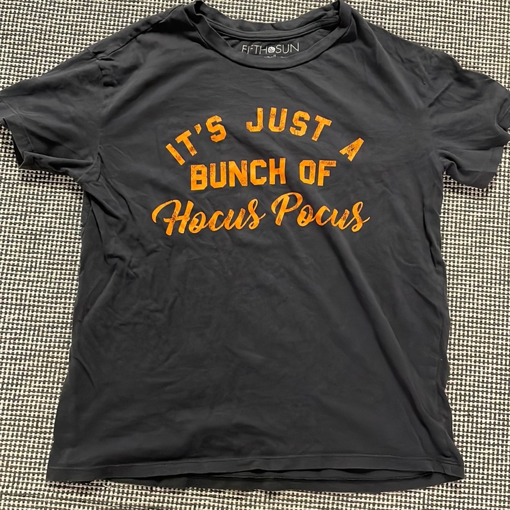 It’s just a bunch of hocus pocus t-shirt, small